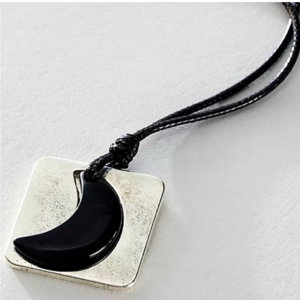 Free People Serendipity Choker Glass Moon Charm NWT Bohemian Celestial Witchy - Picture 3 of 5